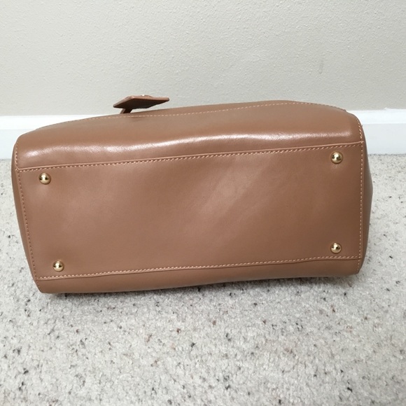 Liz Claiborne Heritage Leather Handbag - Picture 2 of 5